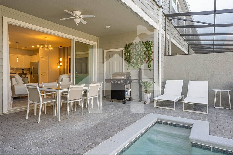 Vacation Home Near Disney, 5 bedrooms
