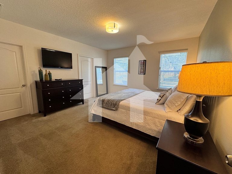 Vacation Home Near Disney, 5 bedrooms