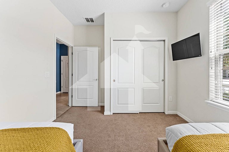 Vacation Home Near Disney, 5 bedrooms