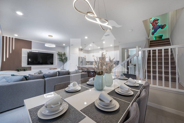 Vacation Home Near Disney, 5 bedrooms