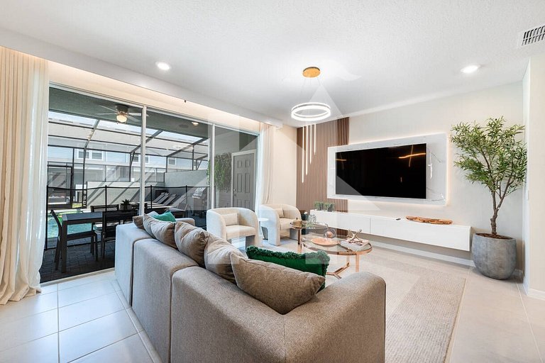 Vacation Home Near Disney, 5 bedrooms