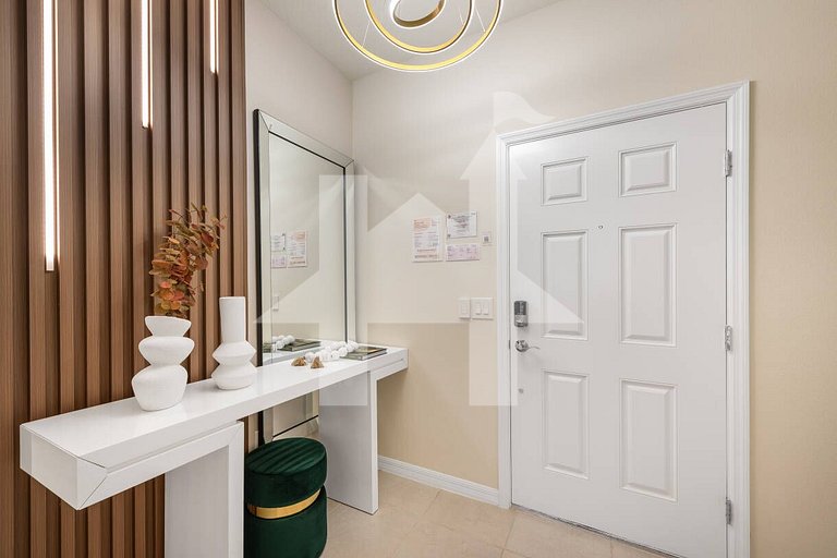Vacation Home Near Disney, 5 bedrooms
