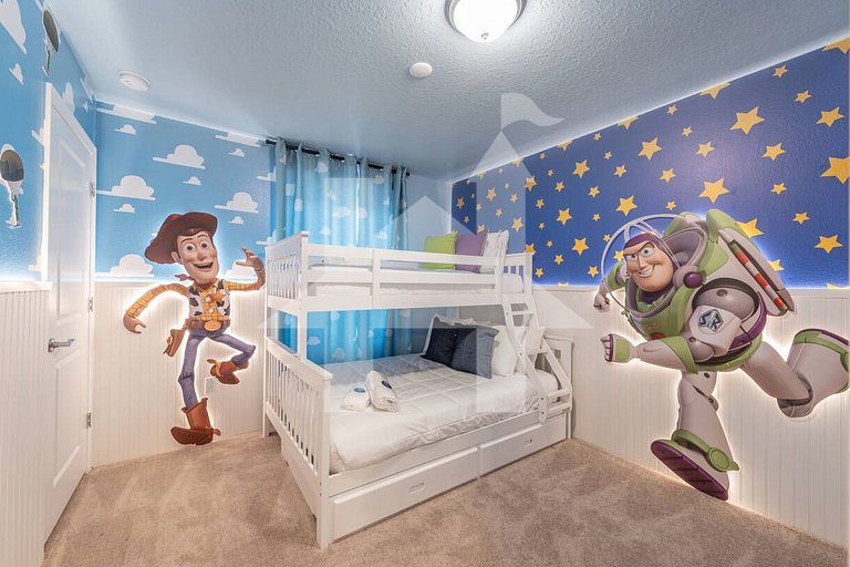Vacation Home Near Disney, 5 bedrooms