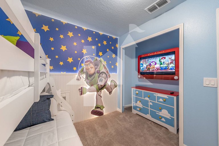 Vacation Home Near Disney, 5 bedrooms
