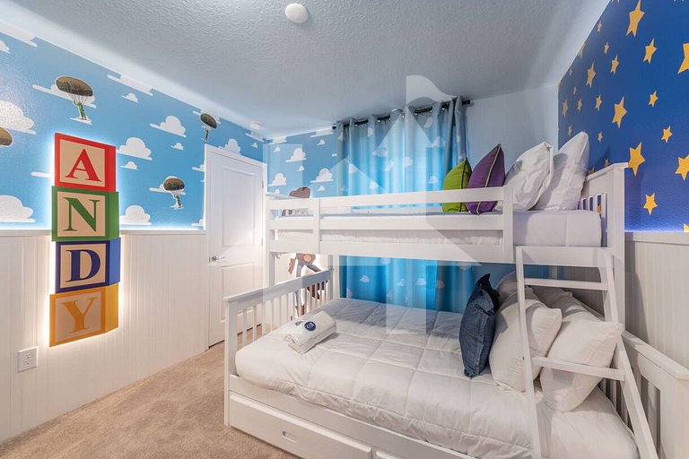 Vacation Home Near Disney, 5 bedrooms