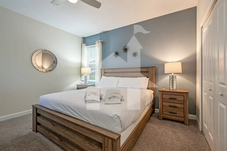 Vacation Home Near Disney, 5 bedrooms