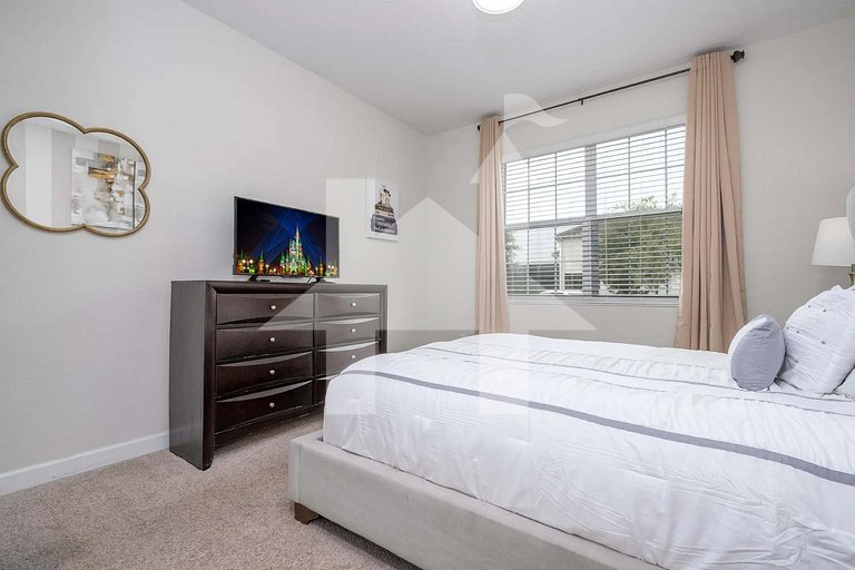 Vacation Home Near Disney, 6 bedrooms