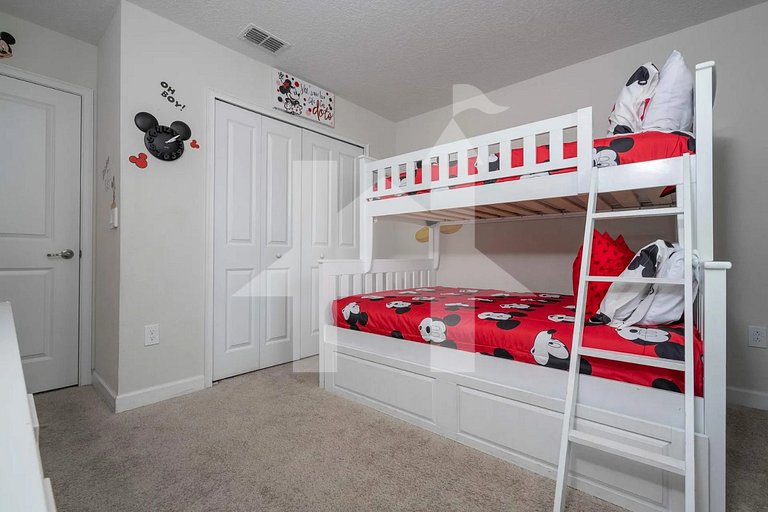 Vacation Home Near Disney, 6 bedrooms