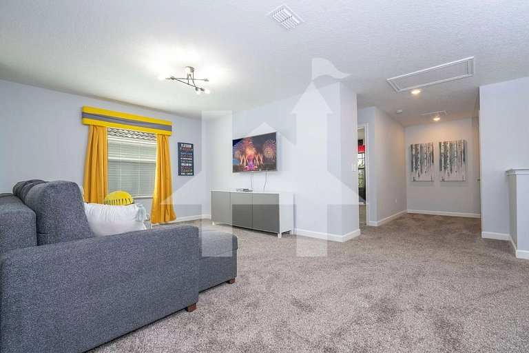 Vacation Home Near Disney, 6 bedrooms