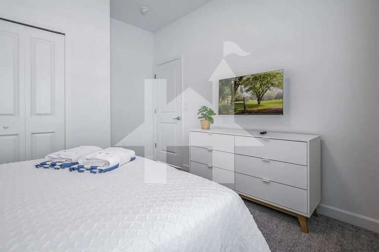 Vacation Home Near Disney, 5 bedrooms