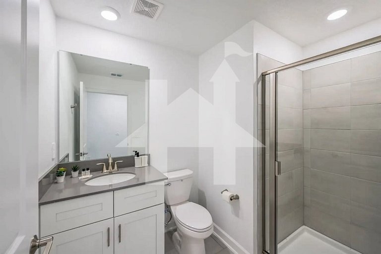 Vacation Home Near Disney, 5 bedrooms