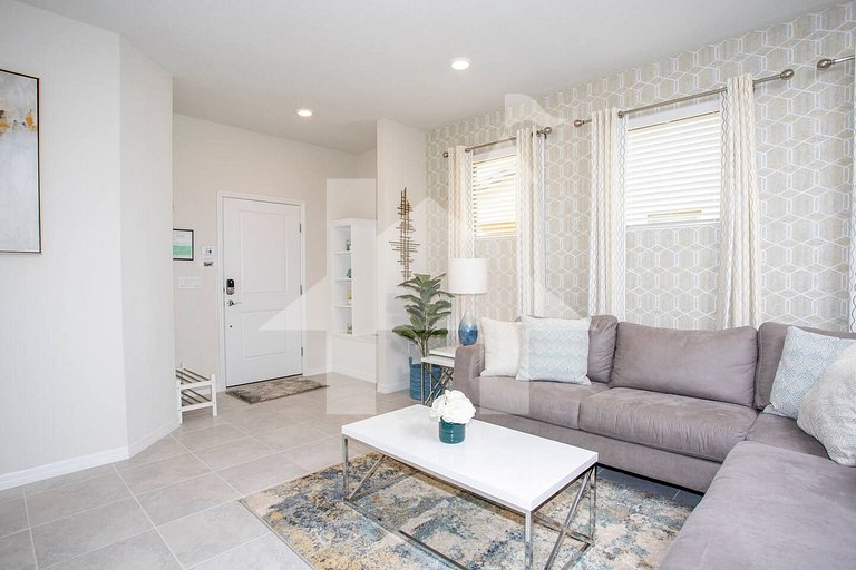 BR Villa w/ Pool, Star Wars Game Room + Resort