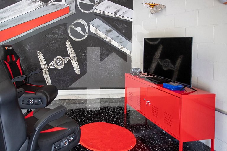 BR Villa w/ Pool, Star Wars Game Room + Resort