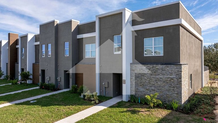 Vacation Home Near Disney, 5 bedrooms