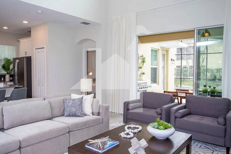 Vacation Home Near Disney, 5 bedrooms