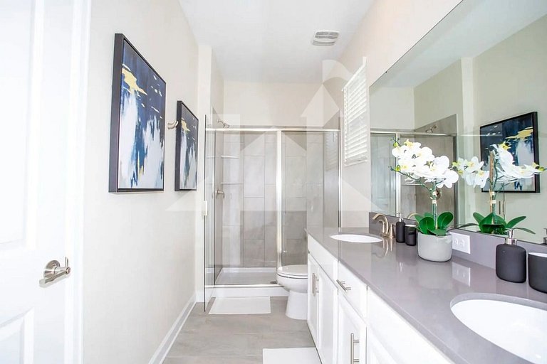 Vacation Home Near Disney, 5 bedrooms