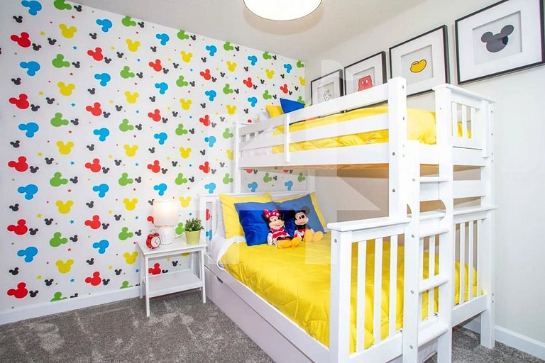 Vacation Home Near Disney, 5 bedrooms