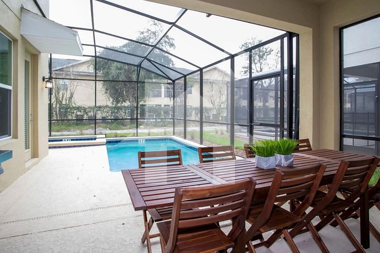 Vacation Home Near Disney, 5 bedrooms