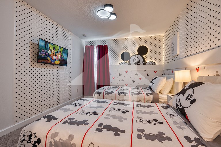 Vacation Home Near Disney, 4 bedrooms