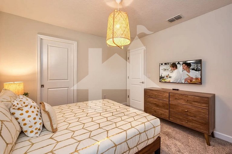 Vacation Home Near Disney, 6 bedrooms