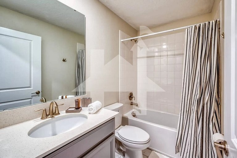 Vacation Home Near Disney, 6 bedrooms