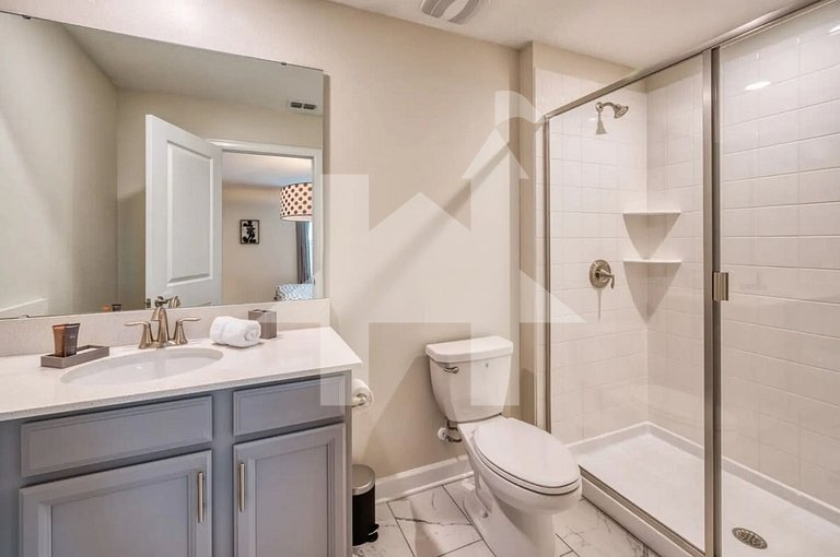 Vacation Home Near Disney, 6 bedrooms