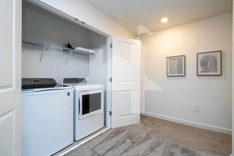 Vacation Home Near Disney, 9 bedrooms