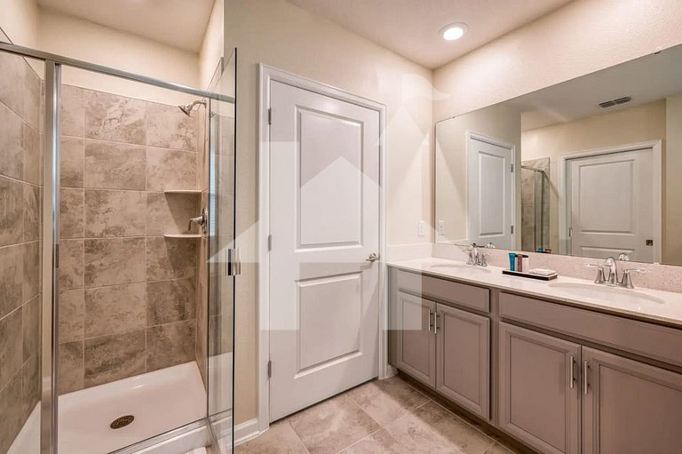 Vacation Home Near Disney, 2 bedrooms