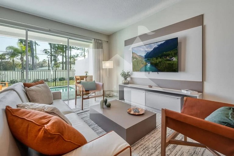 Vacation Home Near Disney, 4 bedrooms
