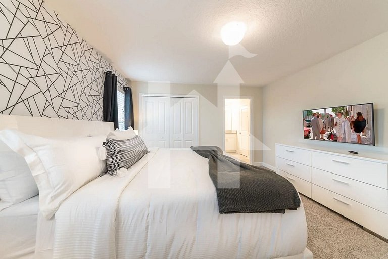 Vacation Home Near Disney, 4 bedrooms