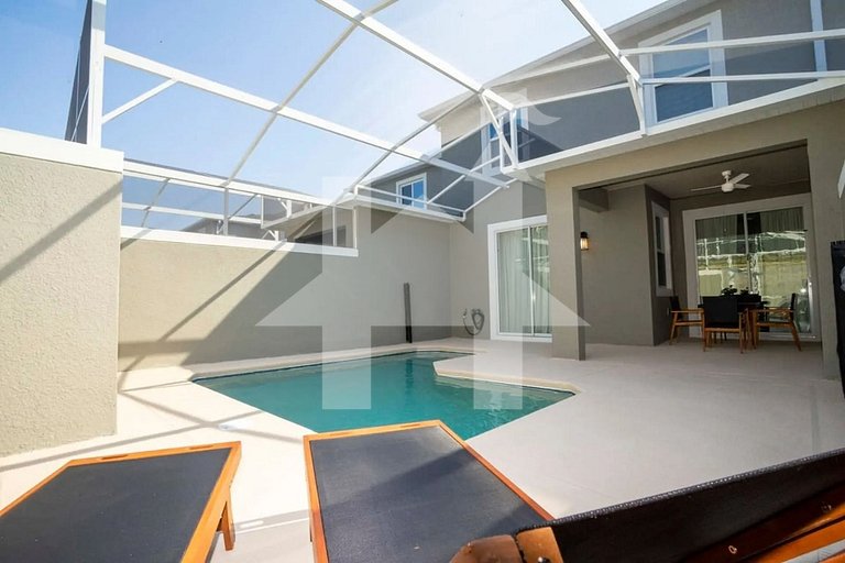 Vacation Home Near Disney, 4 bedrooms
