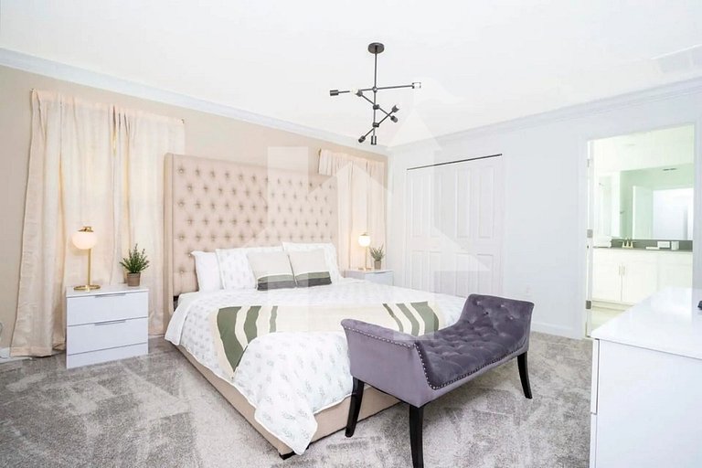 Vacation Home Near Disney, 4 bedrooms