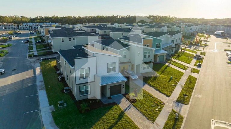 Vacation Home Near Disney,5 bedrooms
