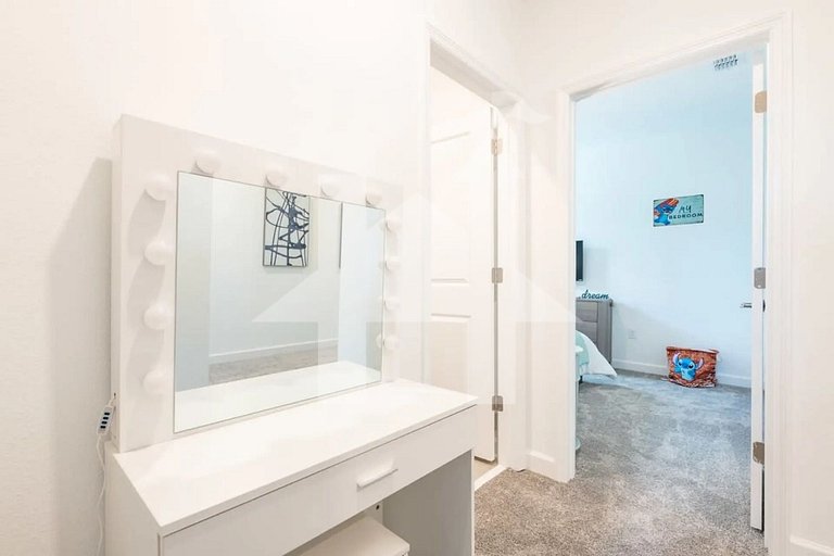 Vacation Home Near Disney, 6 bedrooms