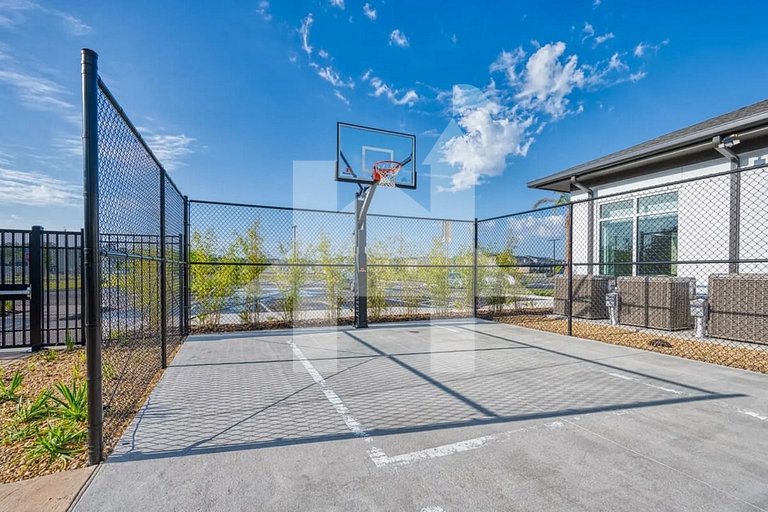 Vacation Home Near Disney, 6 bedrooms