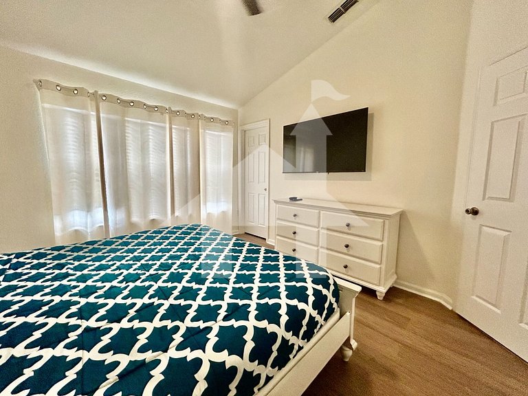 7670 - Casa 3Q/3B com Piscina Privativa | Perto da Disney