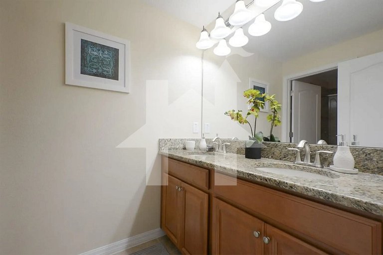 Vacation Home Near Disney, 4 bedrooms