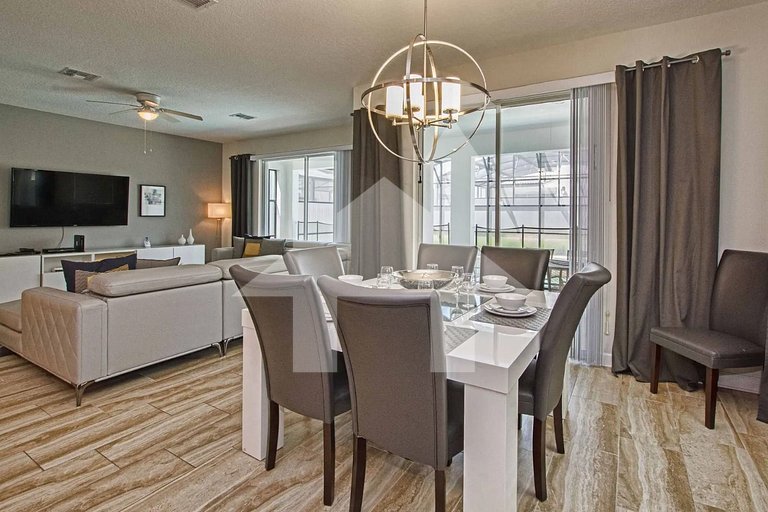 Vacation Home Near Disney, 6 bedrooms