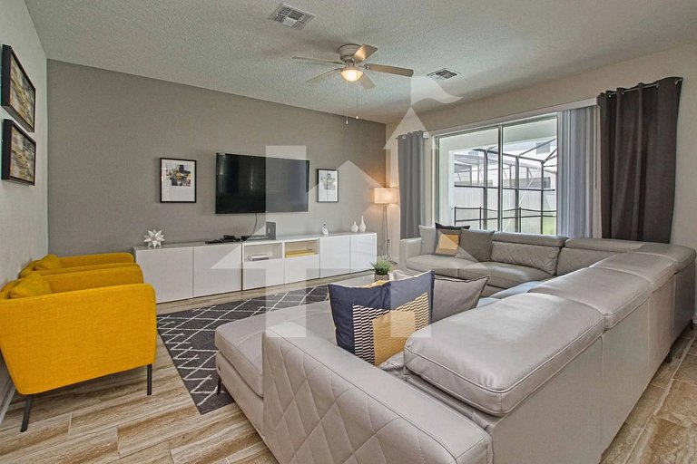 Vacation Home Near Disney, 6 bedrooms