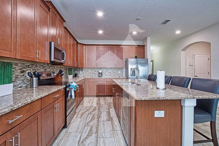 Vacation Home Near Disney, 6 bedrooms