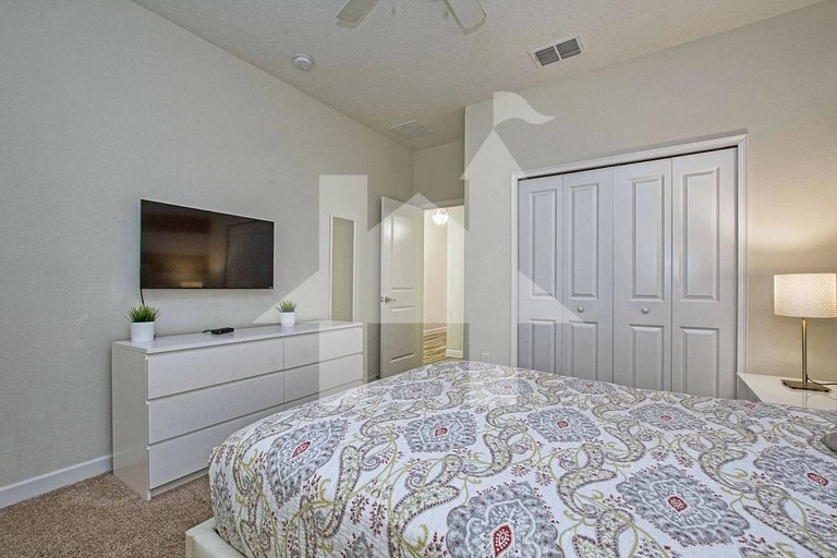 Vacation Home Near Disney, 6 bedrooms