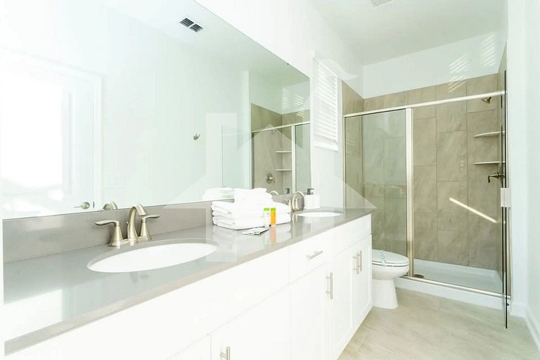 Vacation Home Near Disney, 5 bedrooms
