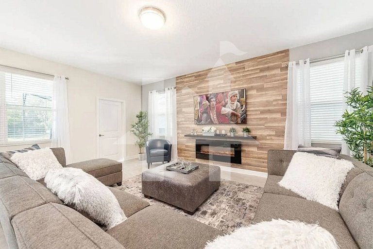 Vacation Home Near Disney, 6 bedrooms