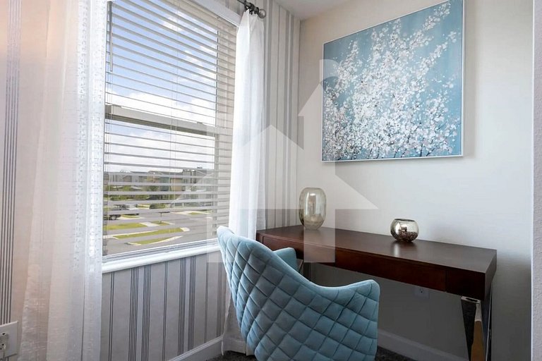 Vacation Home Near Disney, 6 bedrooms