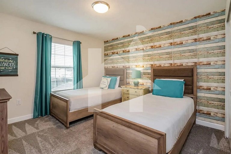 Vacation Home Near Disney, 4 bedrooms
