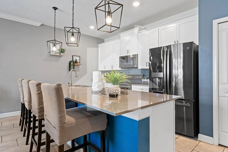 Vacation Home Near Disney, 4 bedrooms