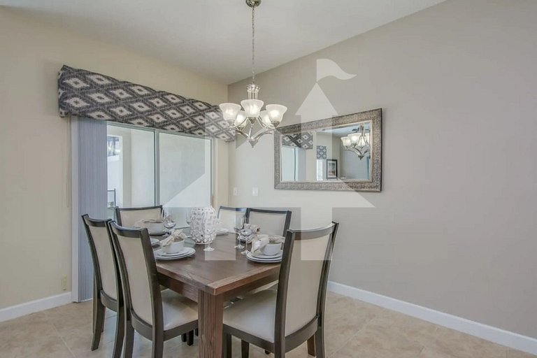 Vacation Home Near Disney, 4 bedrooms