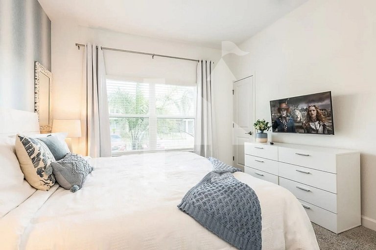 Vacation Home Near Disney, 4 bedrooms