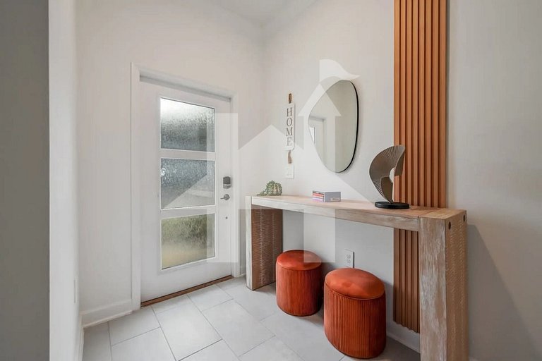 Vacation Home Near Disney, 4 bedrooms