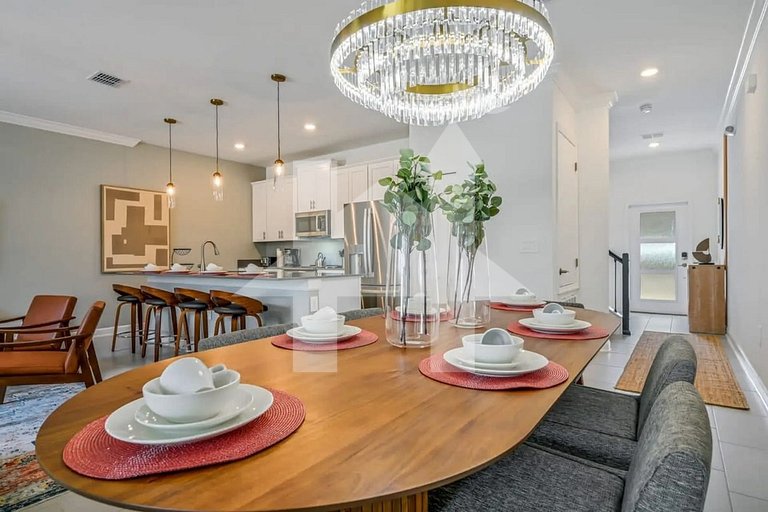 Vacation Home Near Disney, 4 bedrooms
